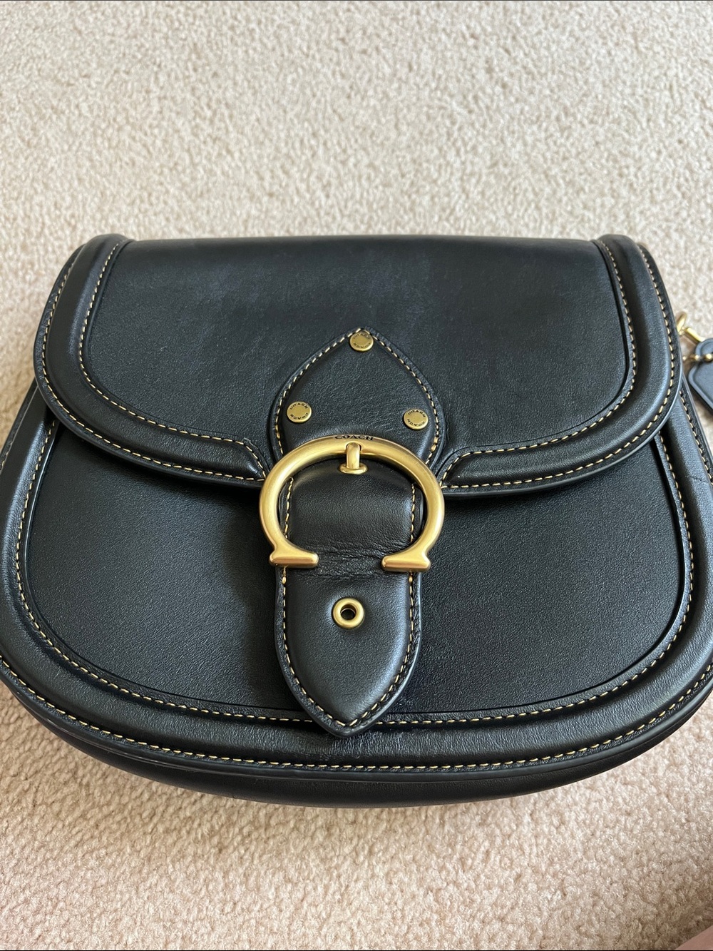 Gorgeous Coach Bag πΌ - Picture 15 of 15